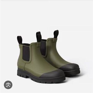 Everlane Forest Green Chelsea Rain Boots